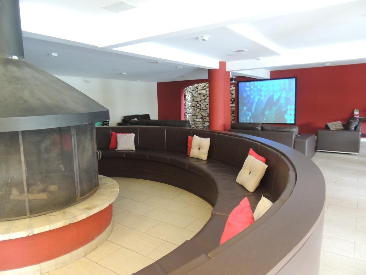 Hotel Monte Carlo Campos do Jordão Екстериор снимка