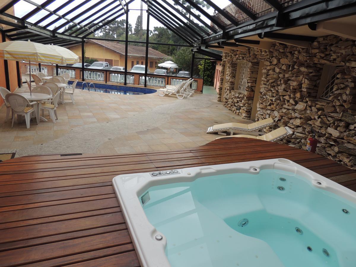Hotel Monte Carlo Campos do Jordão Екстериор снимка
